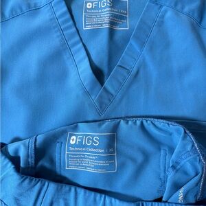 Figs XXS Catarina top & XS Zamora joggers